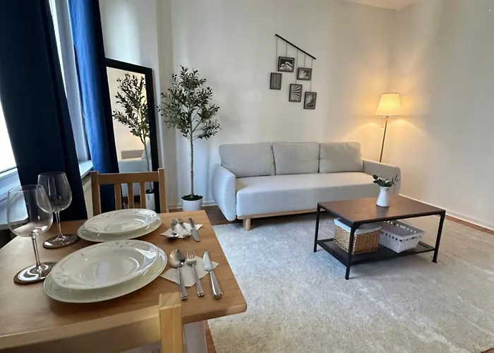 Luxury ,2 Room, Elite Location, 2 Lcd Tv