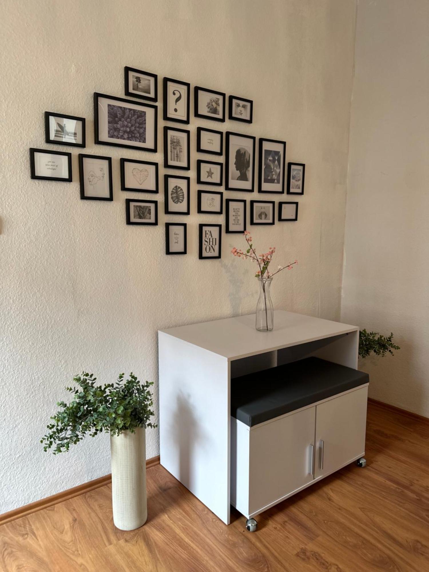 Luxury ,2 Room, Elite Location, 2 Lcd Tv